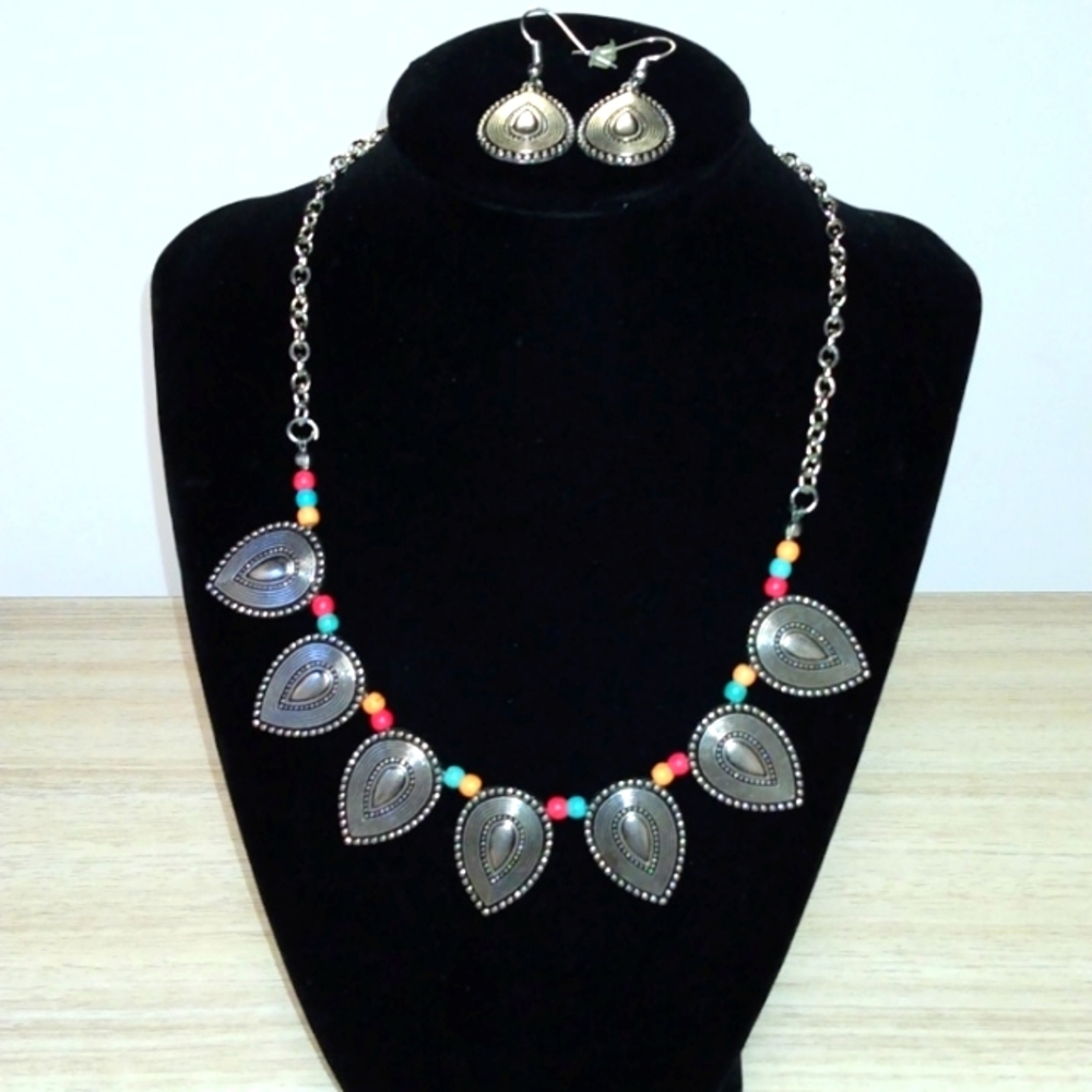 Silvertone necklace with beads and matching earrings